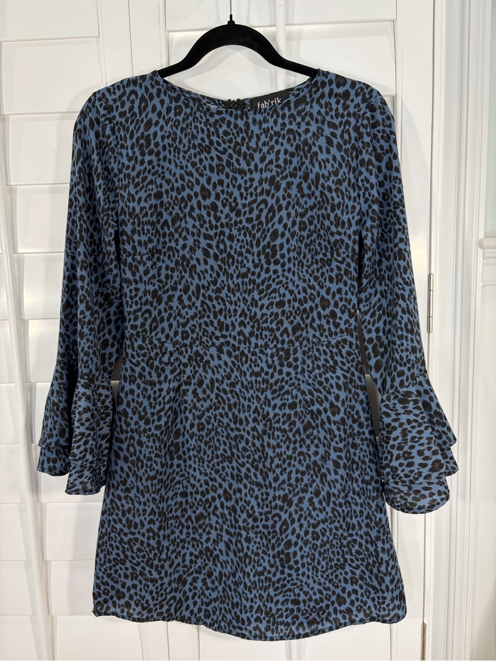fab'rik Leopard-Print Ruffle-Sleeve Blue/Black Dress (S)